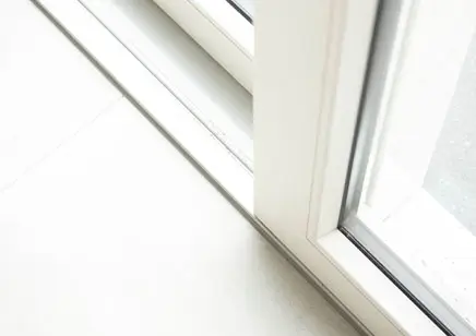 Energiebesparende pvc-ramen en -deuren Kömmerling eco-keuze