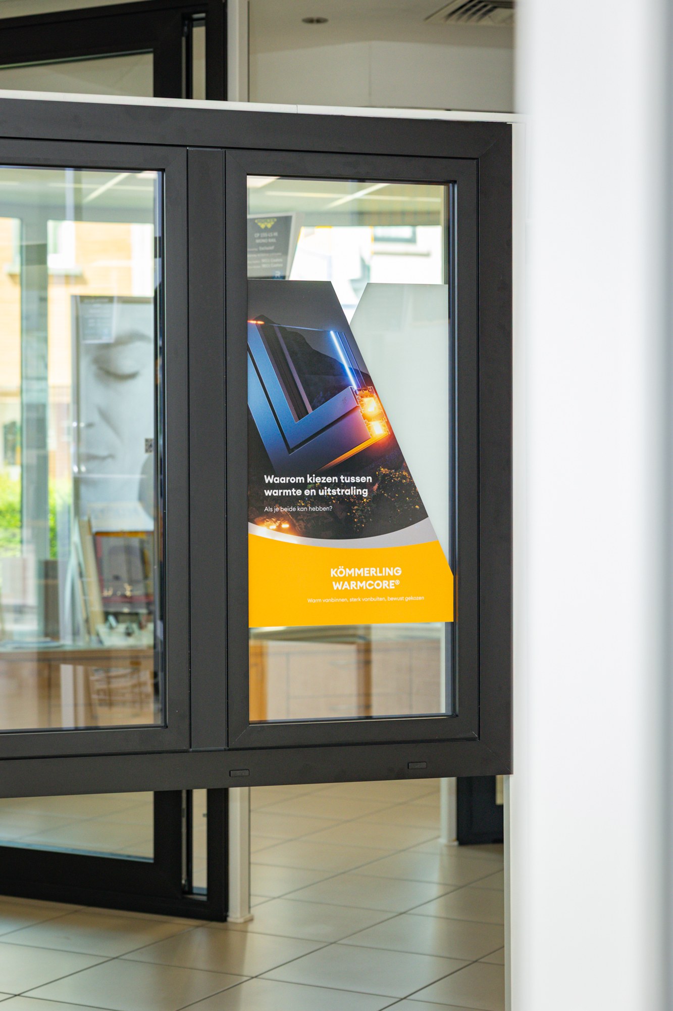 Raamopstelling met informatie over WarmCore